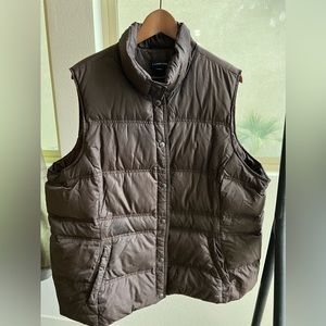 Lands End Women’s Dark Brown 80% Down 20% Feathers Puffer Vest Snap Closure